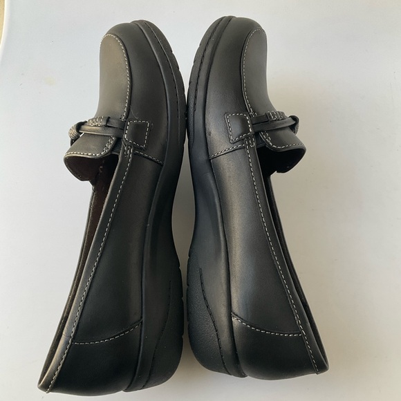 NEW Clarks Cheyn Millie Women's Black Leather Loafers Size 7 M - Picture 9 of 11